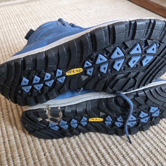 Keen Womens Blue Snow Boots - Picture 6 of 8